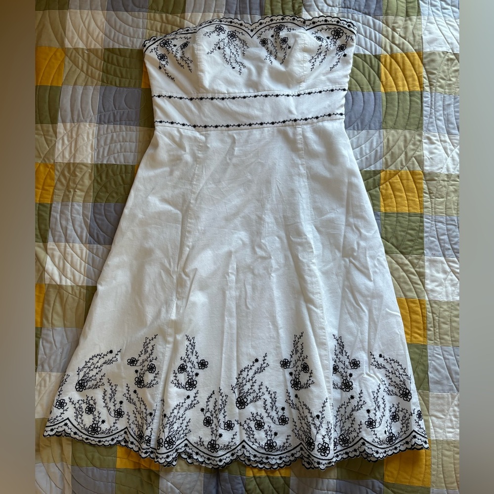 White House Black Market embroidered dress